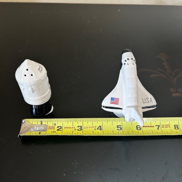 Space Capsule & Shuttle, USA. Salt & Pepper Shakers. Vintage. NWT - Picture 7 of 8